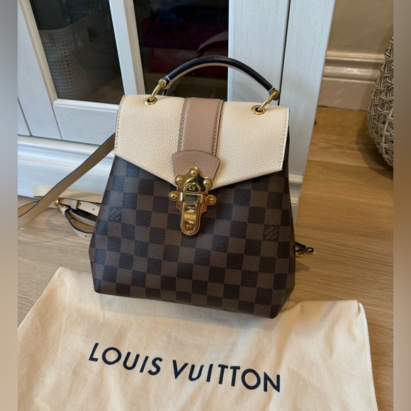LOUIS VUITTON Damier Ebene Clapton Backpack in Creme. - Picture 1 of 14